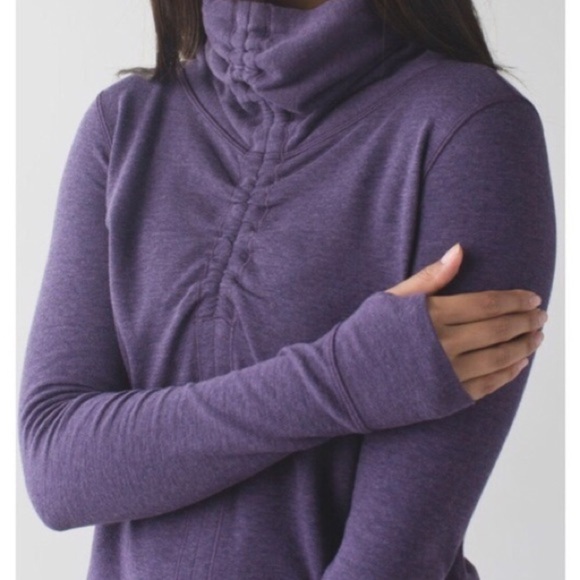 Lululemon "In A Cinch" Reversible Cowl Neck Purple Sweatshirt Size 6 - Picture 5 of 9